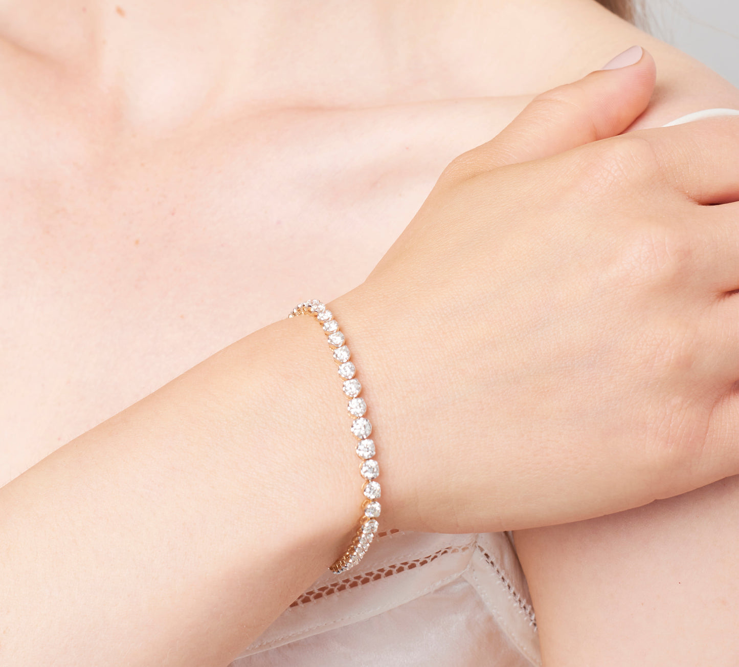 GRADUATING TENNIS BRACELET