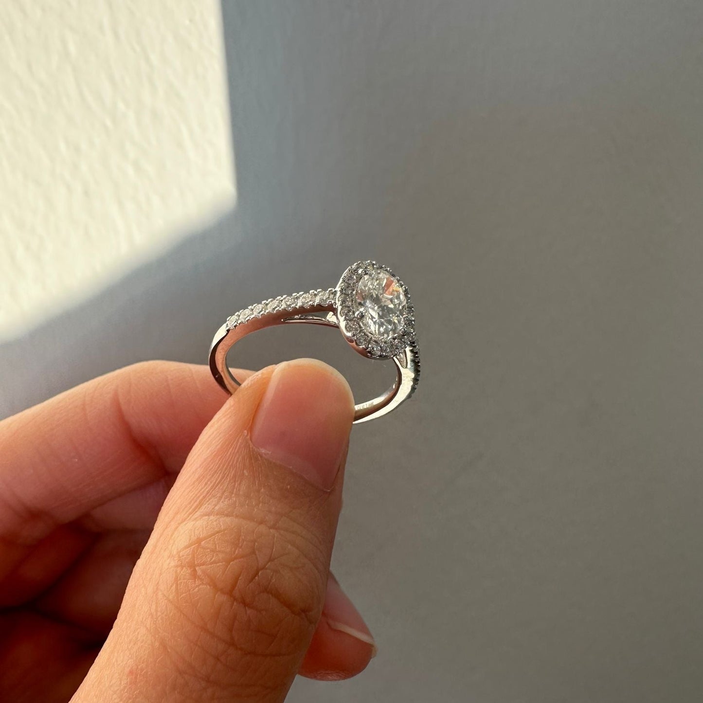 Oval Diamond Halo LAB GROWN