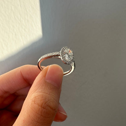 Oval Diamond Halo LAB GROWN