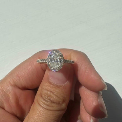 Oval Diamond Halo LAB GROWN